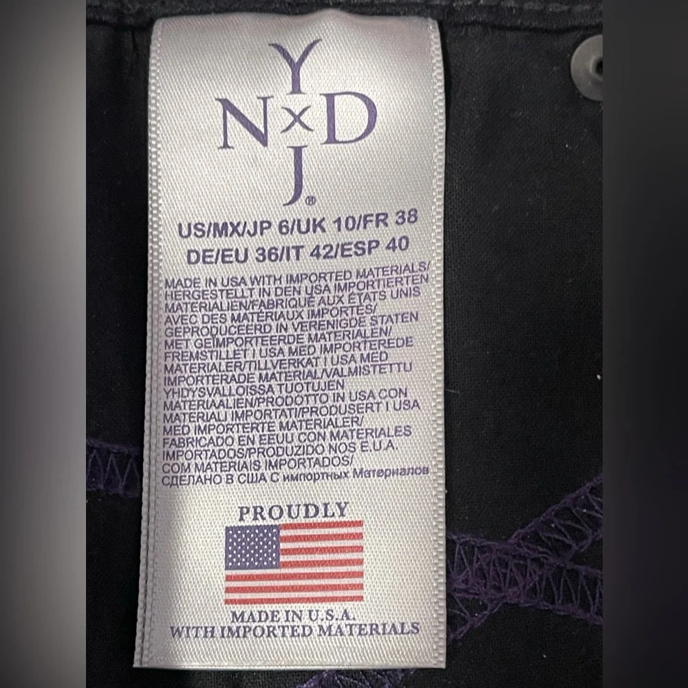 NYDJ jeans size 6 Marilyn Straight Black Bling Pockets PERFECT 🖤🖤🖤‎